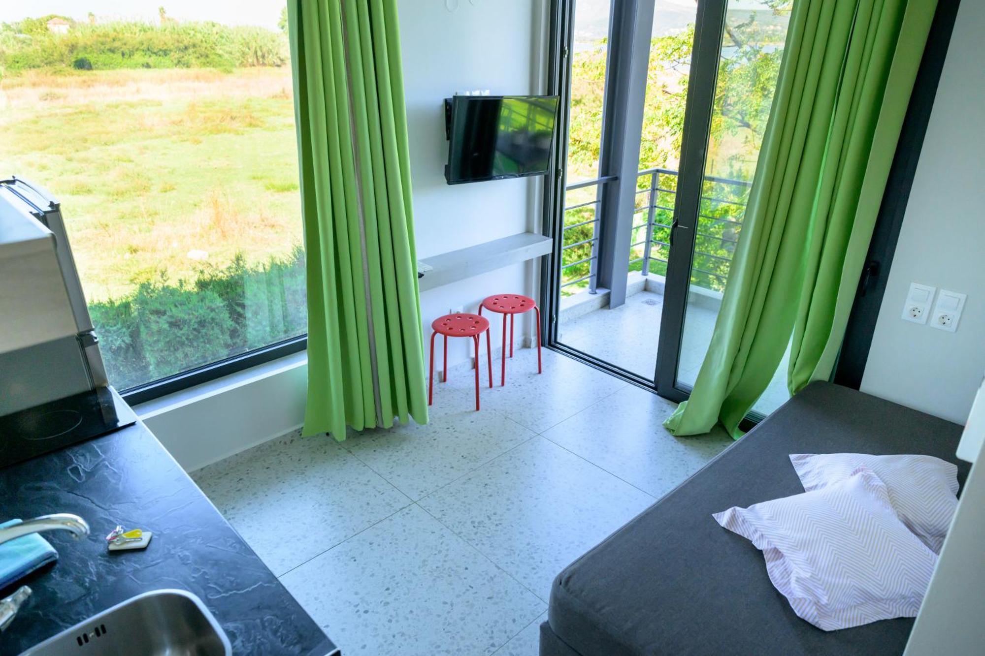 Bikini Apartments Kariótai エクステリア 写真