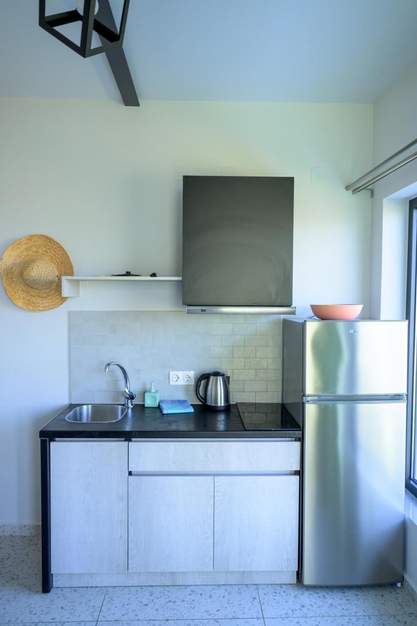 Bikini Apartments Kariótai エクステリア 写真