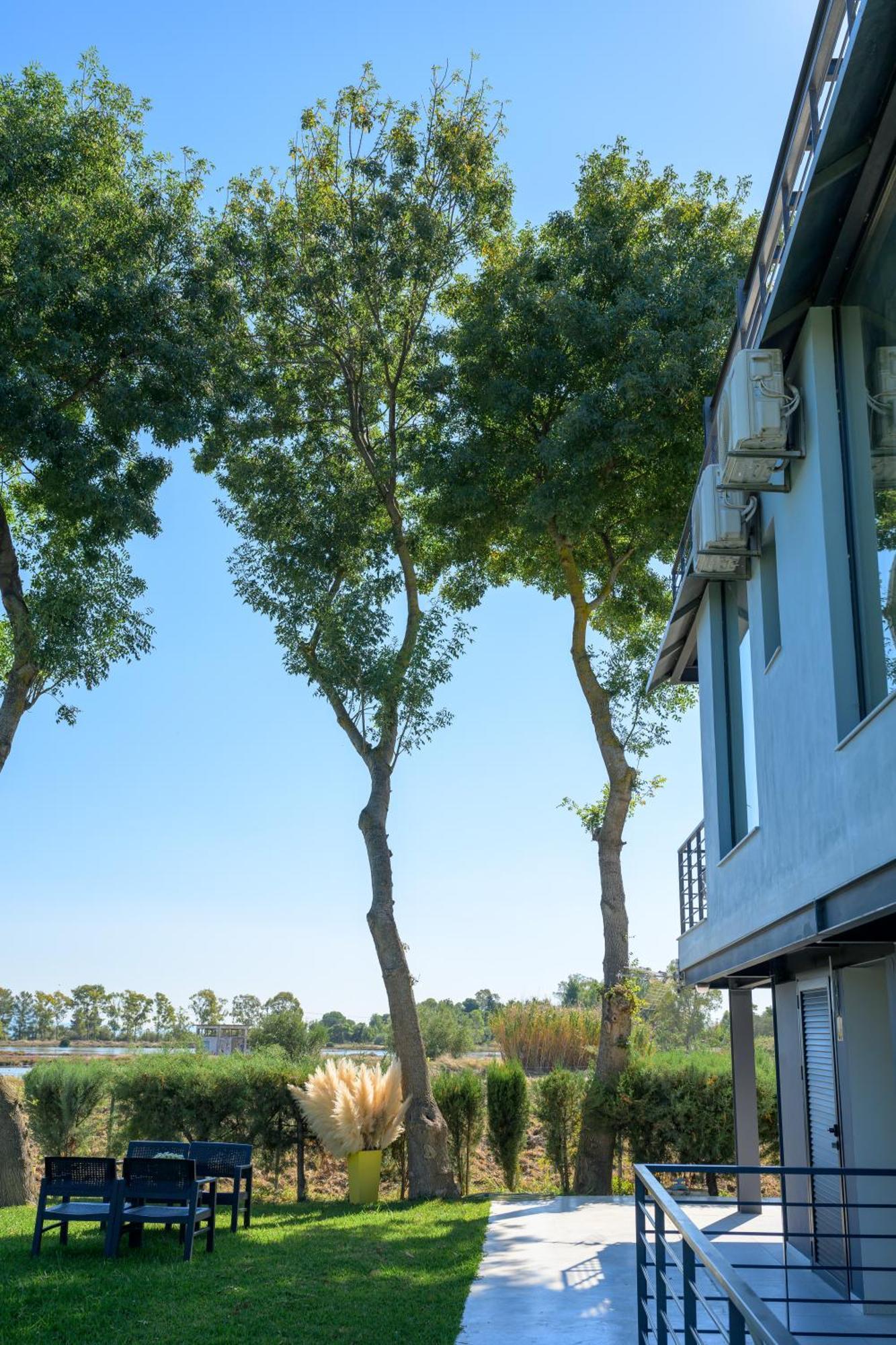 Bikini Apartments Kariótai エクステリア 写真